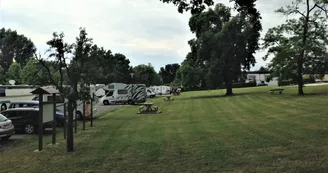 Aire de services camping-cars Roullet -Saint-Estèphe Aire de services camping-cars Roullet -Saint-Estèphe