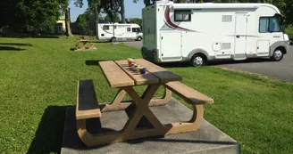 Aire de services camping-cars Roullet -Saint-Estèphe Aire de services camping-cars Roullet -Saint-Estèphe