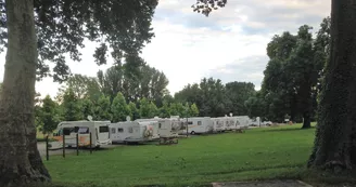 Aire de services camping-cars Roullet -Saint-Estèphe Aire de services camping-cars Roullet -Saint-Estèphe