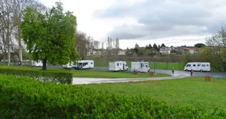 Aire de services camping-cars Roullet -Saint-Estèphe Aire de services camping-cars Roullet -Saint-Estèphe
