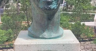 Buste Hergé